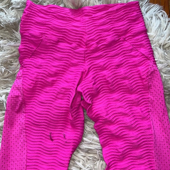 RARE Booty by BRABANTS Hot Pink Croc Leggings - One Size - Picture 3 of 8